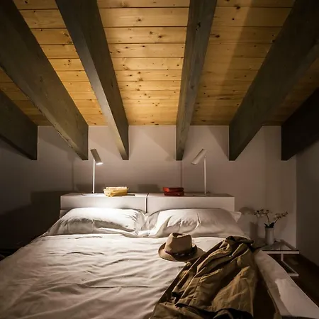 La Casa Di Raffaele 3* Matera