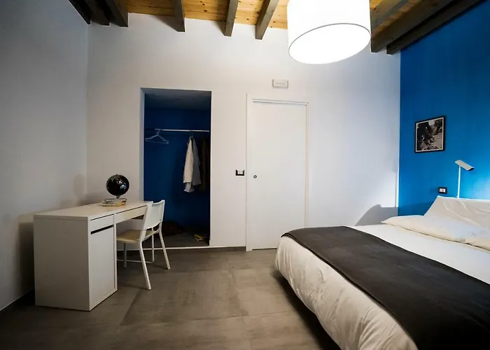 La Casa Di Raffaele Гостевой дом 3*